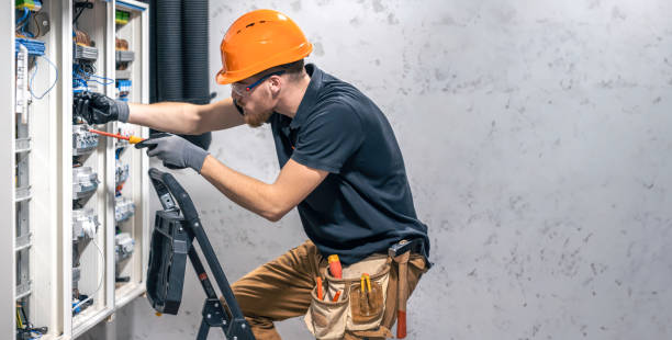 Best Commercial Electrician Services  in Pinewood, FL